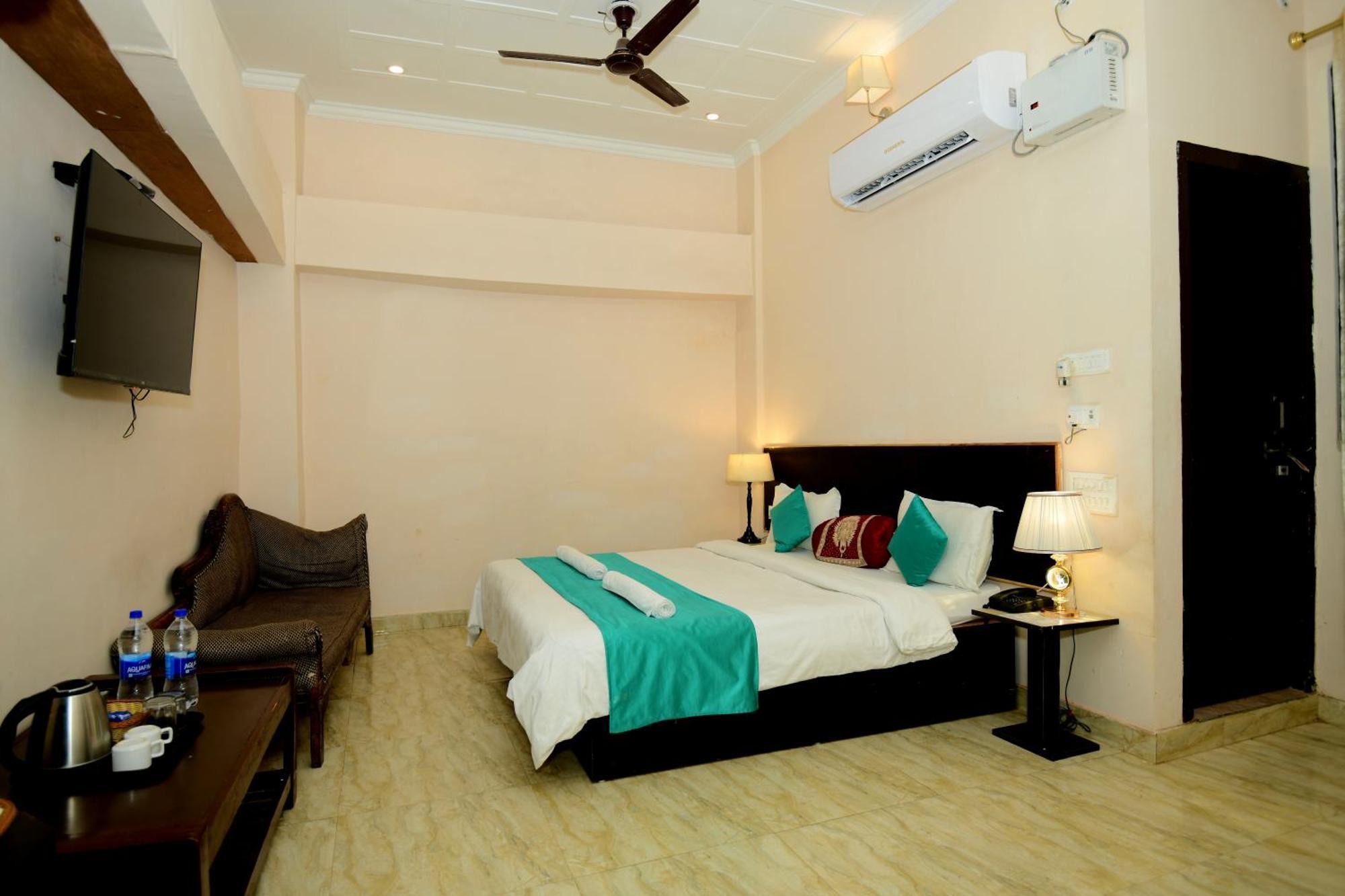 Ap Palace Hotel, Ayodhya ภายนอก รูปภาพ