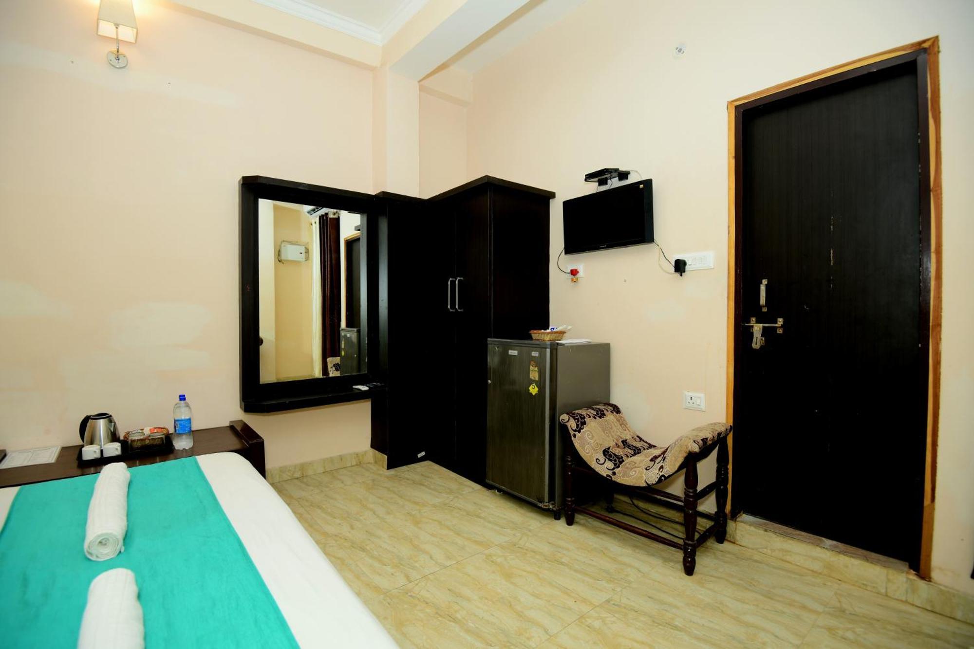 Ap Palace Hotel, Ayodhya ภายนอก รูปภาพ