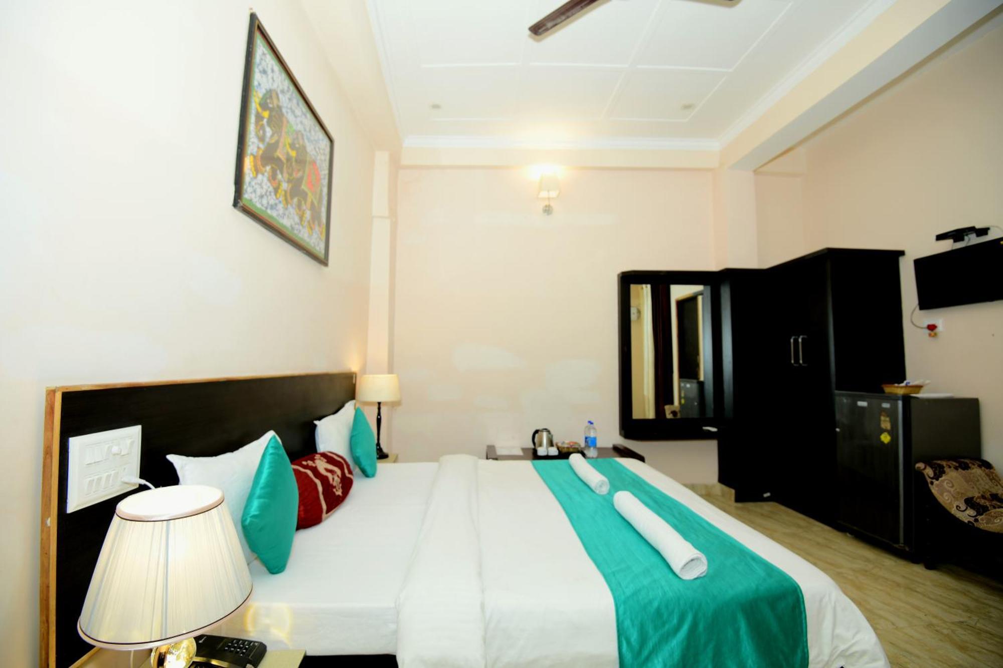 Ap Palace Hotel, Ayodhya ภายนอก รูปภาพ