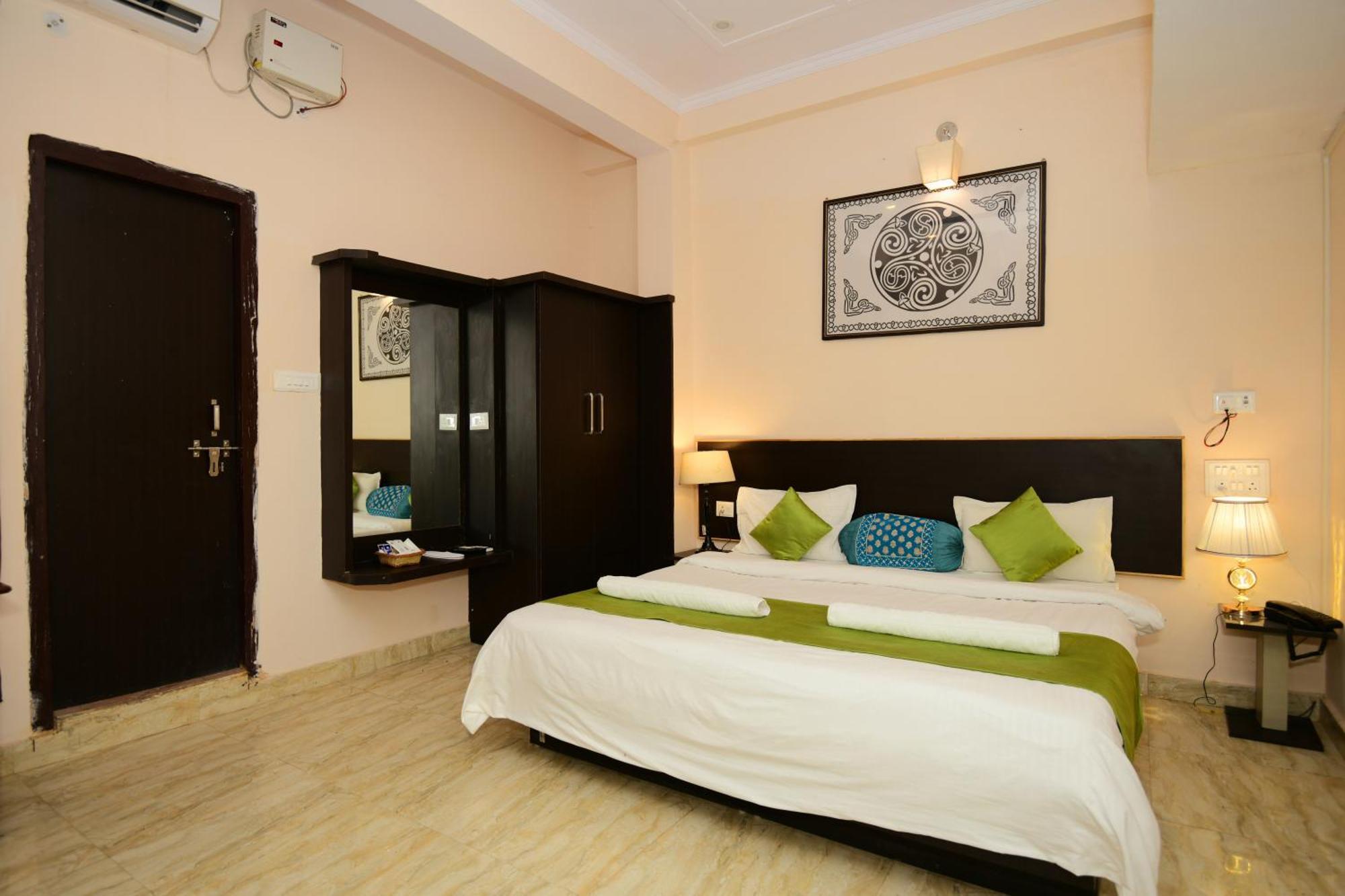 Ap Palace Hotel, Ayodhya ภายนอก รูปภาพ
