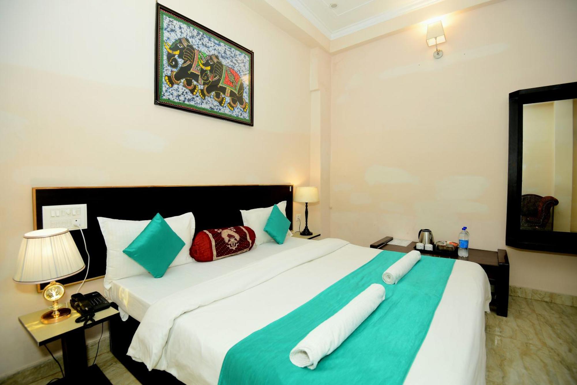 Ap Palace Hotel, Ayodhya ภายนอก รูปภาพ