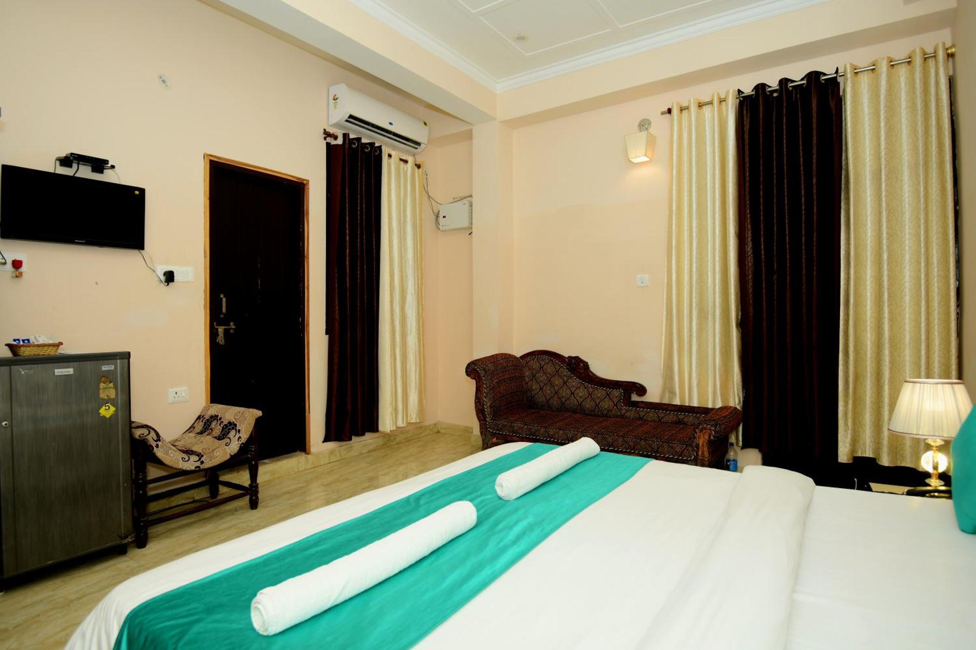Ap Palace Hotel, Ayodhya ภายนอก รูปภาพ