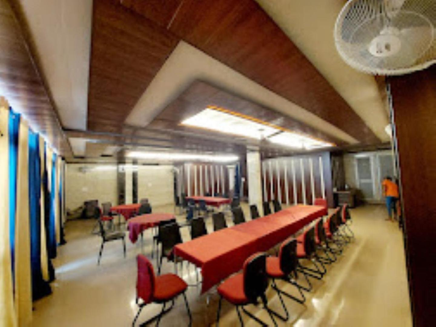 Ap Palace Hotel, Ayodhya ภายนอก รูปภาพ